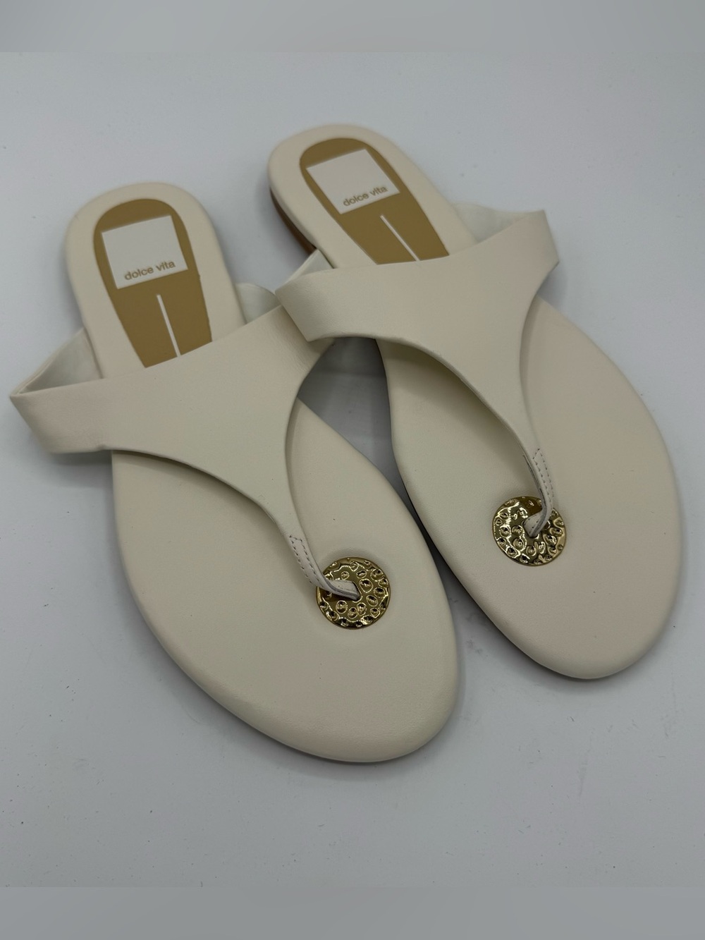 Dolce Vita Off-White Kittle Thong Sandal Anthropologie revolve size 7.5 bridal